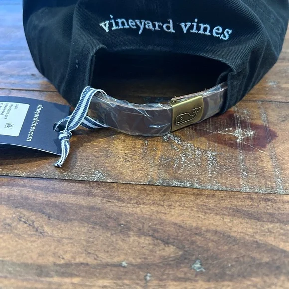 NWT Vineyard Vines Classic Logo Baseball Hat w/Adjustable Band in Jet Black. OS - Picture 8 of 9